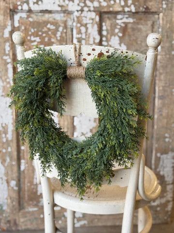 Clifton Hills Hanging Wreath 14”