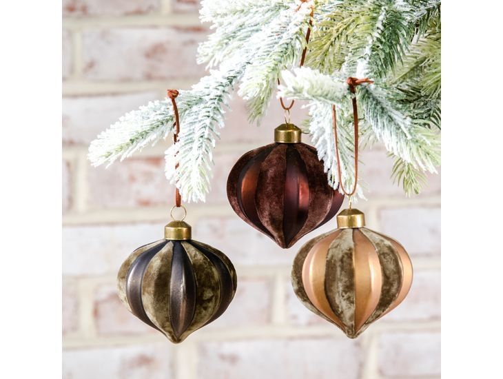 Velvet &amp; Glass Teardrop Ornament