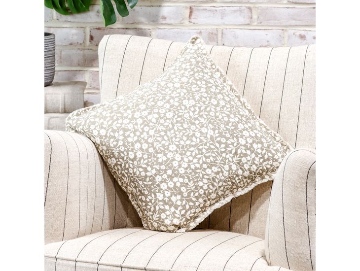 Beige Spring Floral Pillow, Style: 16"x16"