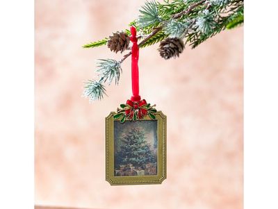 3.5" Ribbon Holly Ornament Frame