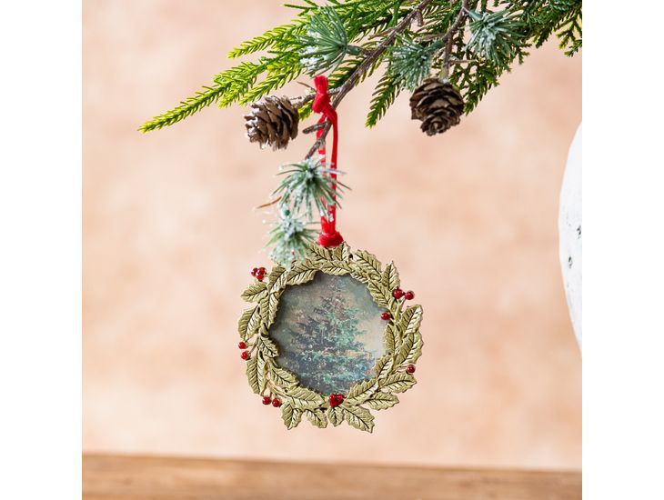 3" Gold Wreath Ornament Frame