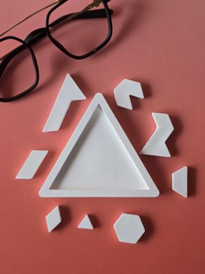 Gra logiczna TANGRAM