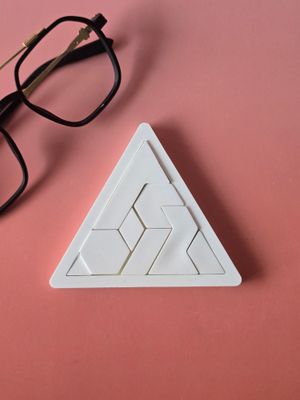 Gra logiczna TANGRAM