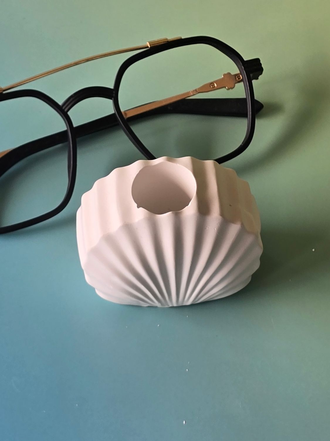 ŚWIECZNIK MUSZLA – elegancka dekoracja inspirowana morzem