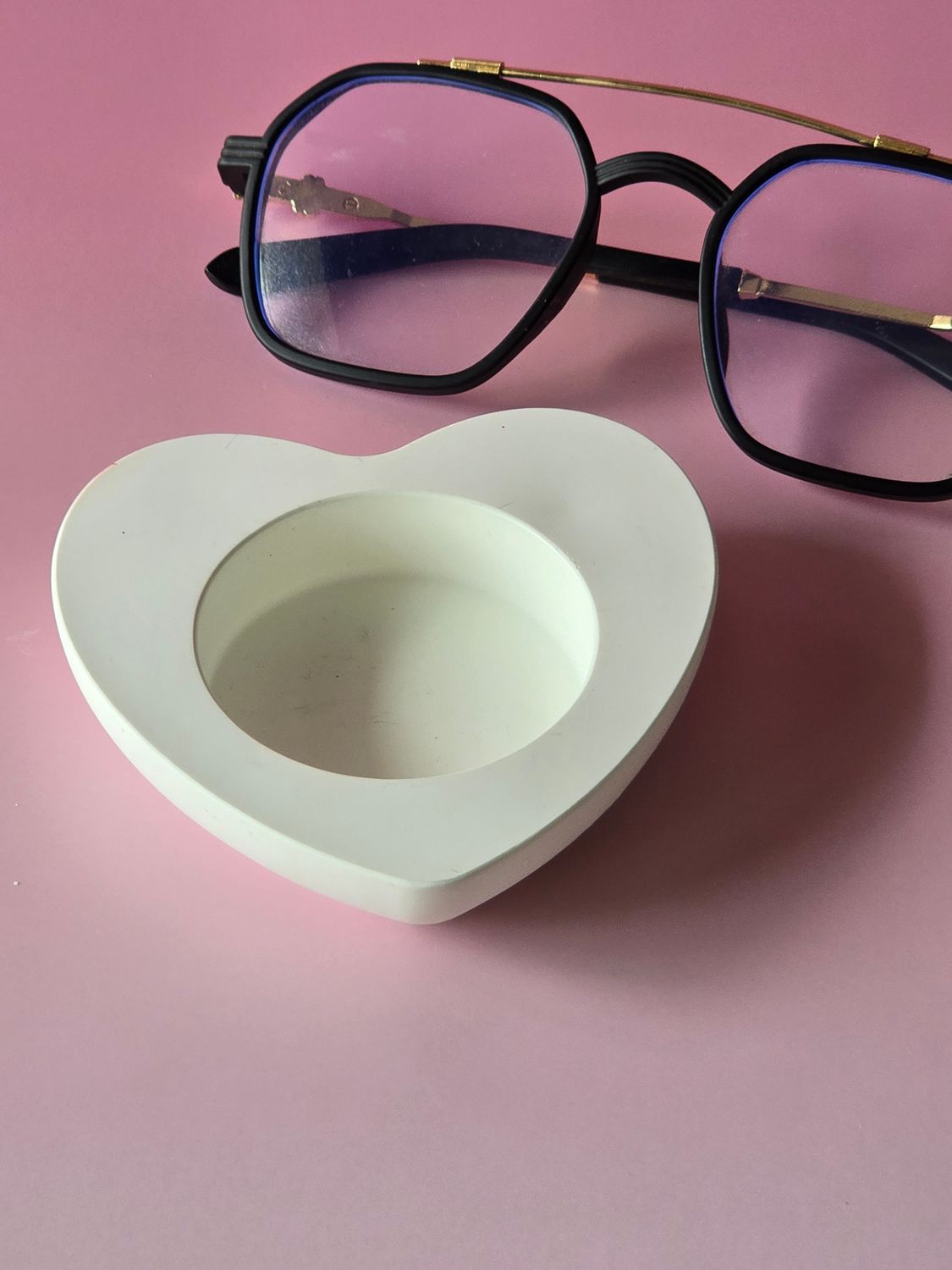 ŚWIECZNIK SERCE – minimalistyczna dekoracja pełna uroku