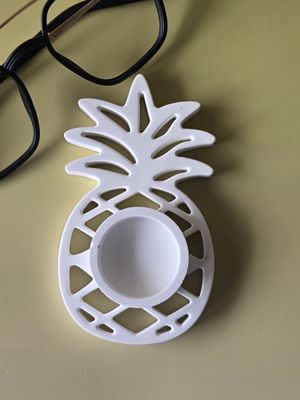 ŚWIECZNIK ANANAS – egzotyczna dekoracja inspirowana naturą