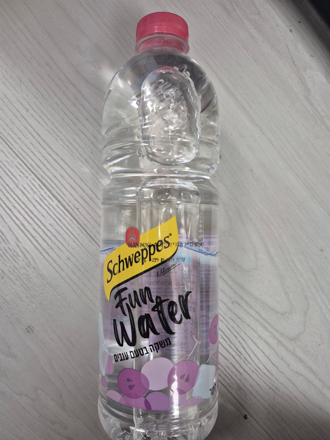 Schweppes, Grape