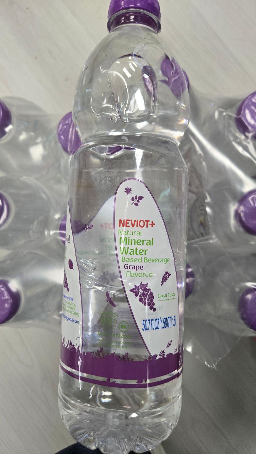 Neviot, Natural Mineral Water Grape 1.5l