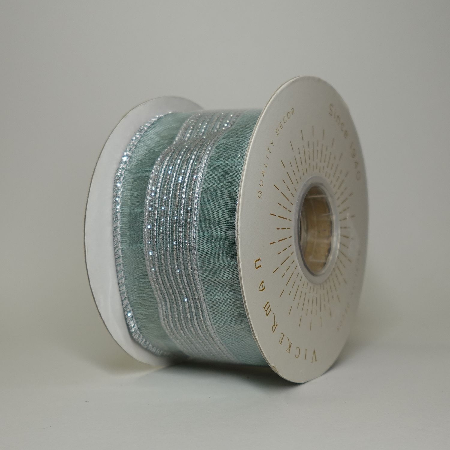 Wired vertical line with border
