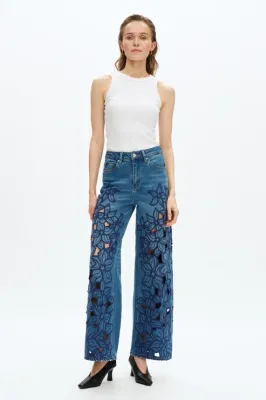 Lacie Wide Leg Jean