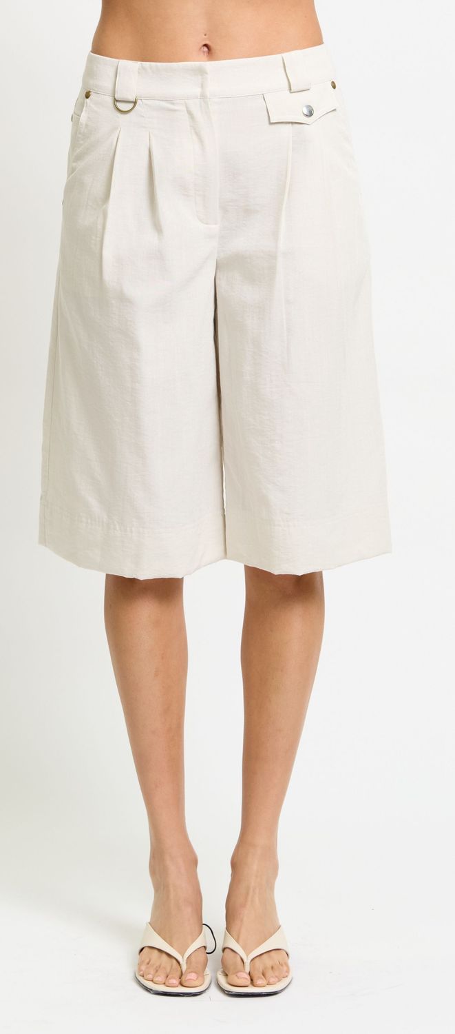 Luna Elongated Short