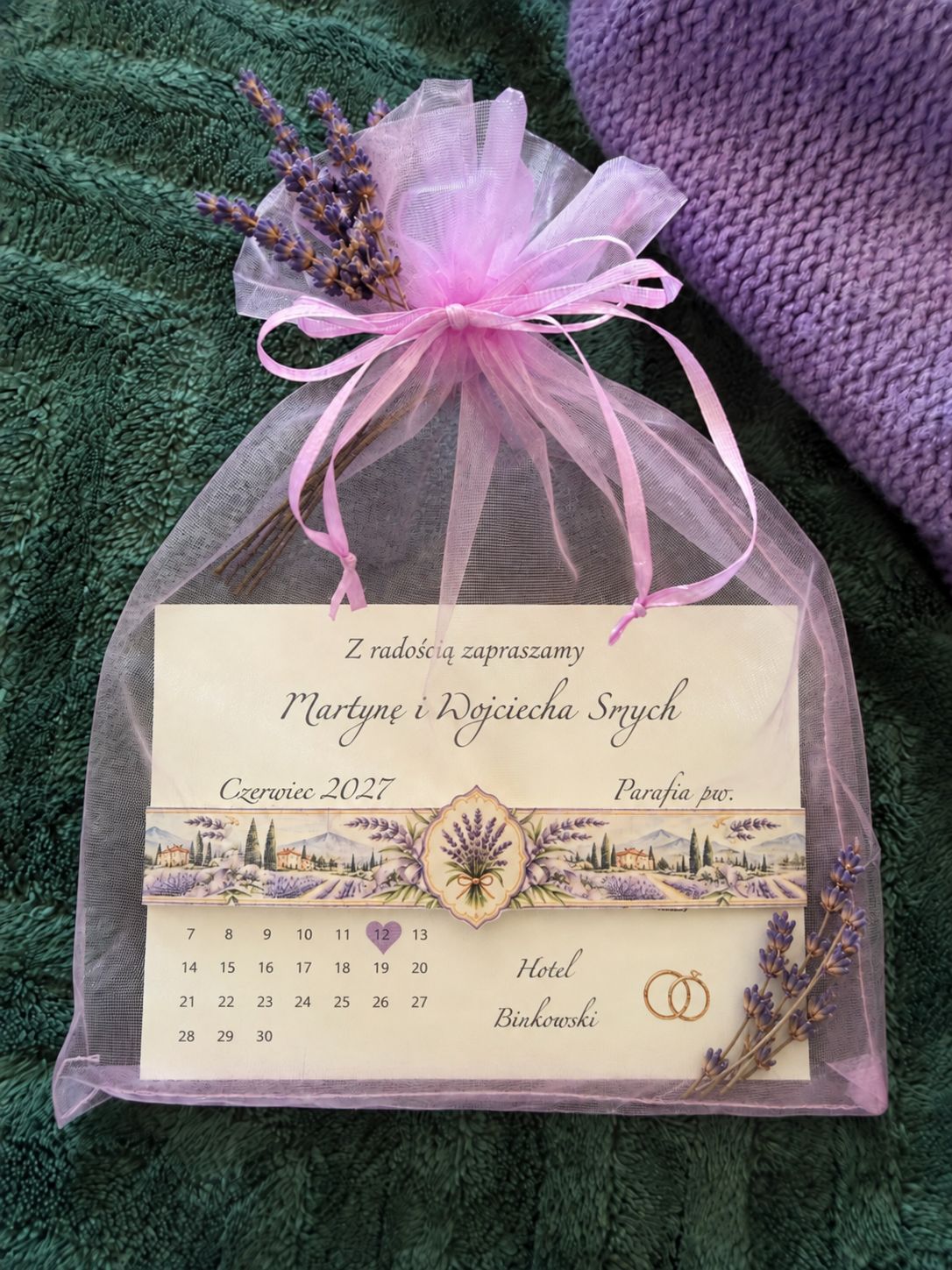 Zaproszenie ślubne Lavender Bloom w woreczku z organzy