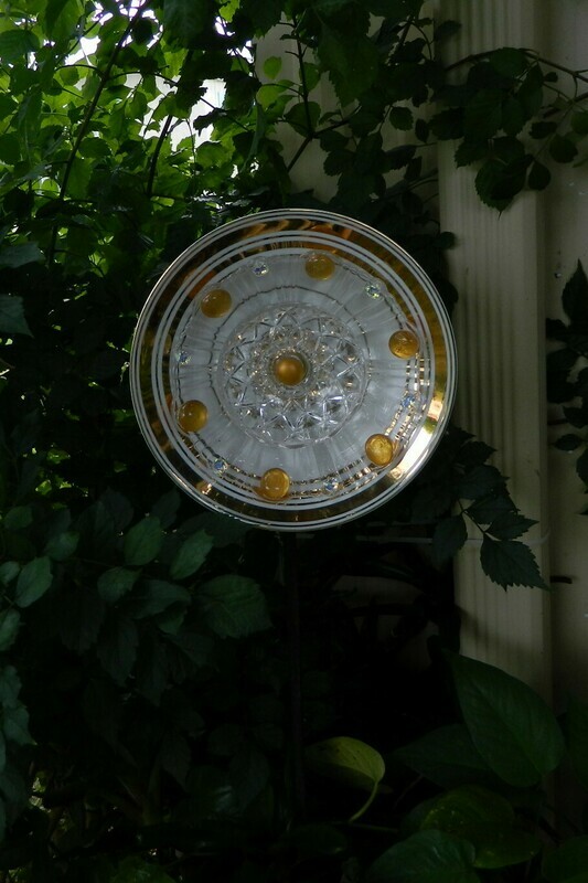 GOLD & CRYSTAL PLATE