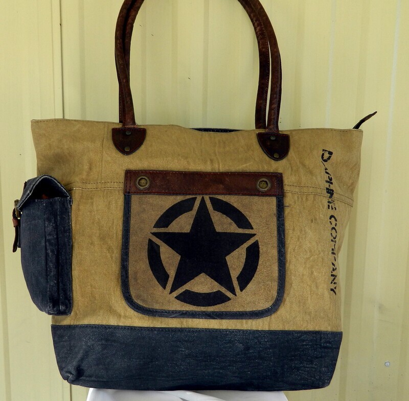 DAPHNE TOTES  Star Design