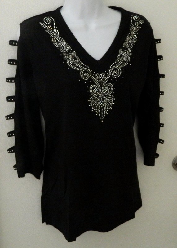 VINTAGE Design AB/Clear VNeckline + Embellished Ladder Sleeve