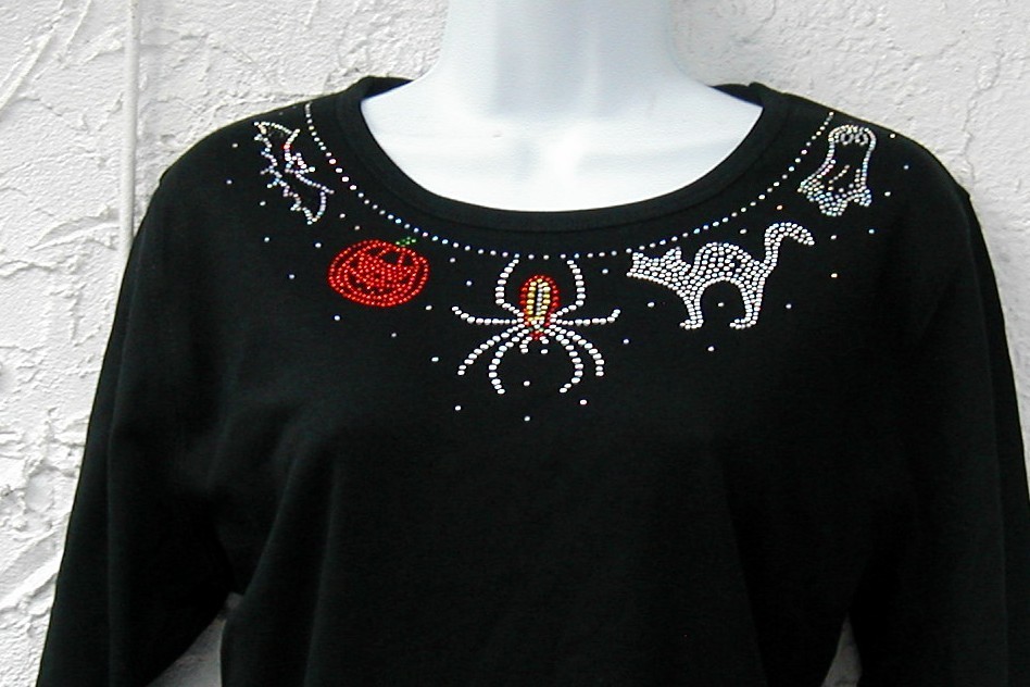 Halloween Neckline - Cats & Spicers