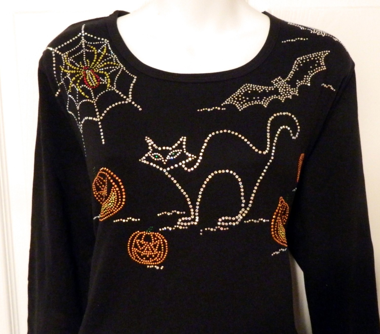 BATS & CATS  (LARGE) NECKLINE