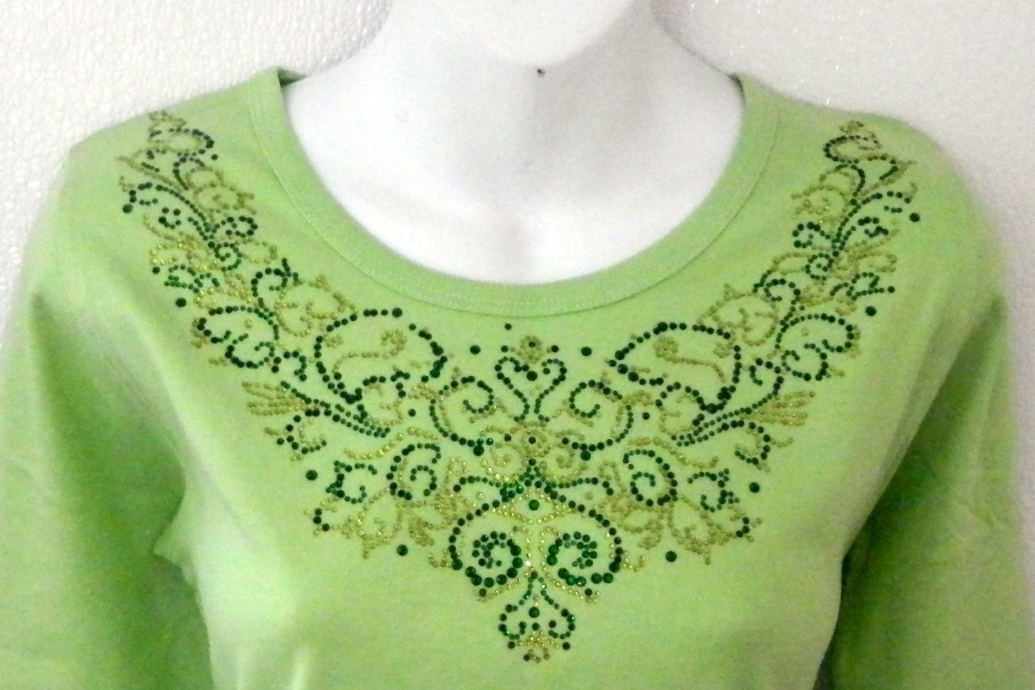 Ornate Vintage Emerald & Peridot Neckline Ornate Vintage Emerald & Peridot Neckline