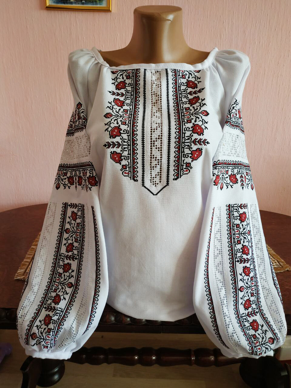 Неймовірно красива вишиванка, жіноча вишивана блузка на домотканому полотні &quot;Мережка&quot; (Арт. 02390)