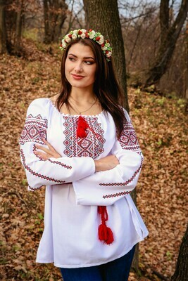 Вишиванка, жіноча вишивана блузка на домотканому полотні (Арт. 00580)