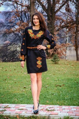 Вишиванка жіноча, сукня вишивана з квітами (Арт. 00520)