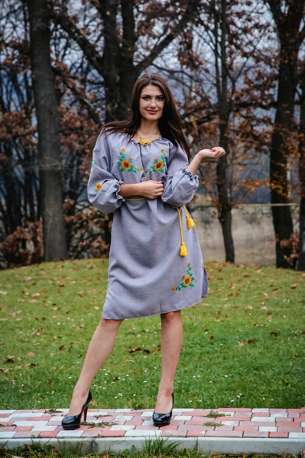 Вишиванка, жіноча вишивана сукня з квітами (Арт. 00367)