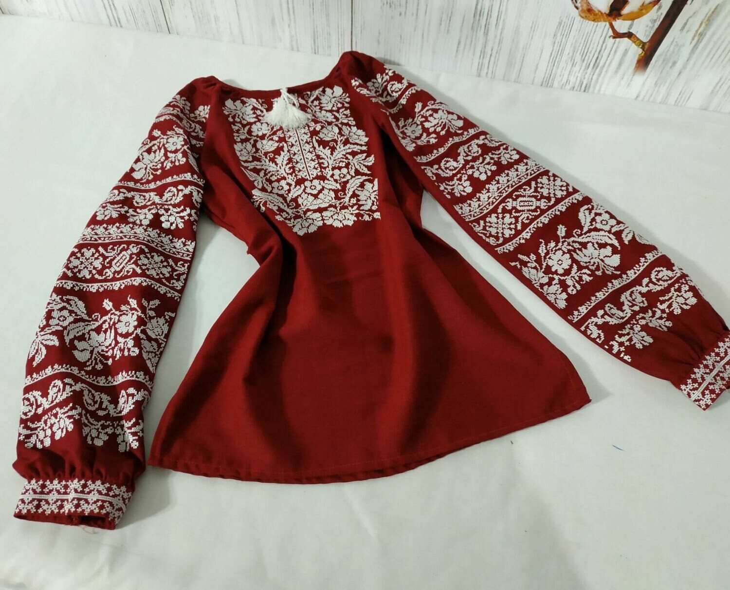 Вишиванка, жіноча вишивана блузка на бордовому домотканому (Арт. 02526)