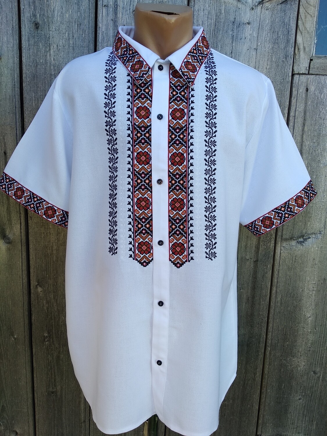 Вишиванка, чоловіча вишита сорочка з ґудзиками (Арт. 02559)