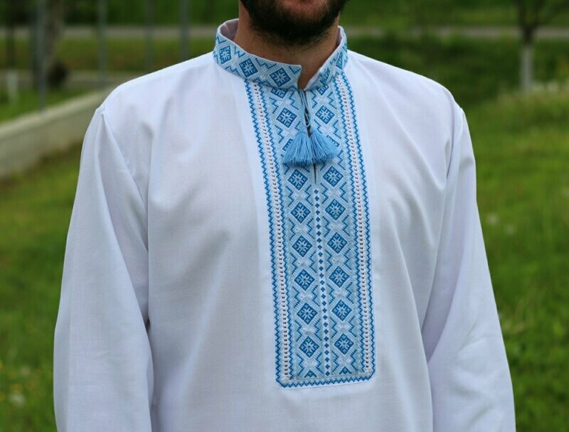 Вишиванка чоловіча "Національна" вишита блакитними нитками (Арт. 02646) Вишиванка чоловіча "Національна" вишита блакитними нитками (Арт. 02646)