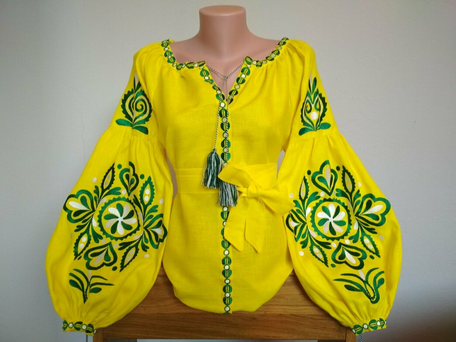 Вишиванка, жіноча вишивана блузка на жовтому домотканому "Бохо" (Арт. 02692)