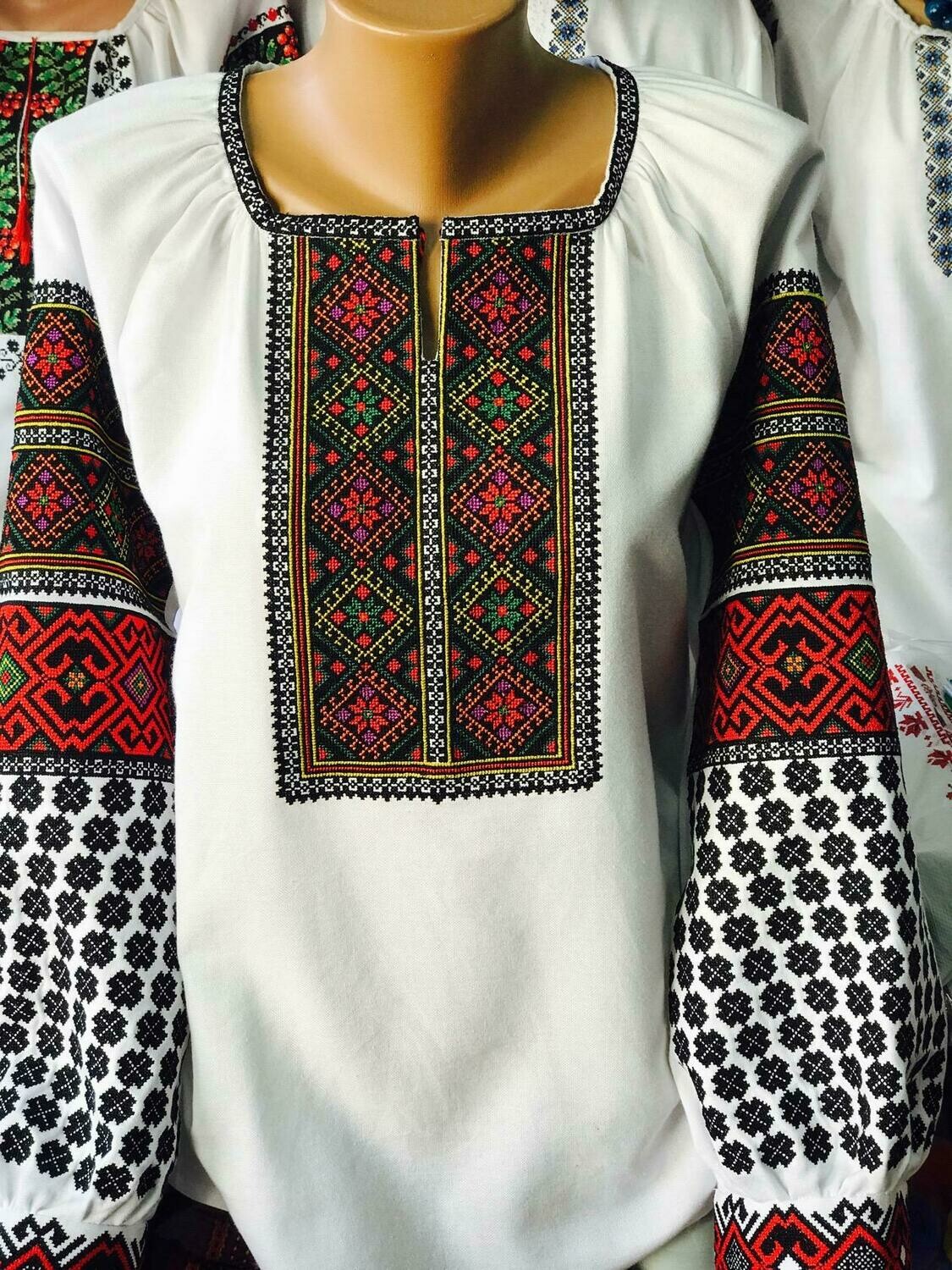 Вишиванка, жіноча вишивана блузка (Арт. 02779)