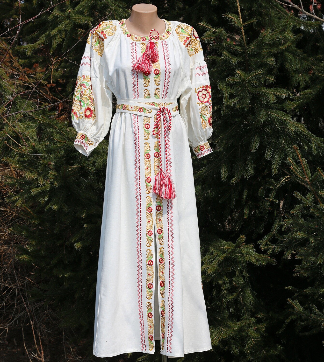 Вишиванка жіноча, сукня вишивана на льоні (Арт. 02810)