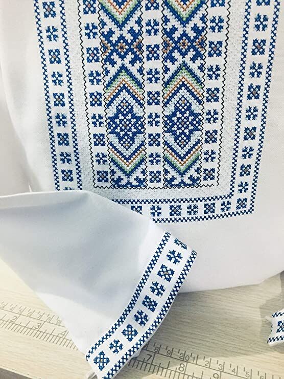 Вишиванка, чоловіча вишита сорочка ручної роботи (Арт. 02933)