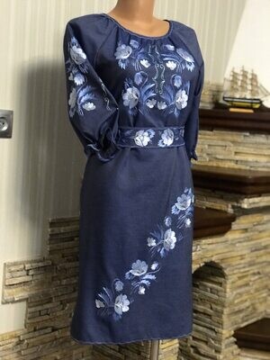 Вишиванка жіноча, сукня вишивана на темно-синьому льоні (Арт. 03004)