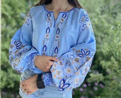 Вишиванка, жіноча вишивана блузка на блакитному домотканому "Бохо" (Арт. 03017)