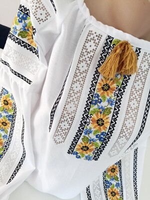 Вишиванка, жіноча вишивана блузка на домотканому полотні "Мережка" (Арт. 03060)