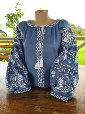 Вишиванка, жіноча вишивана блузка на синьому домотканому (Арт. 03104)