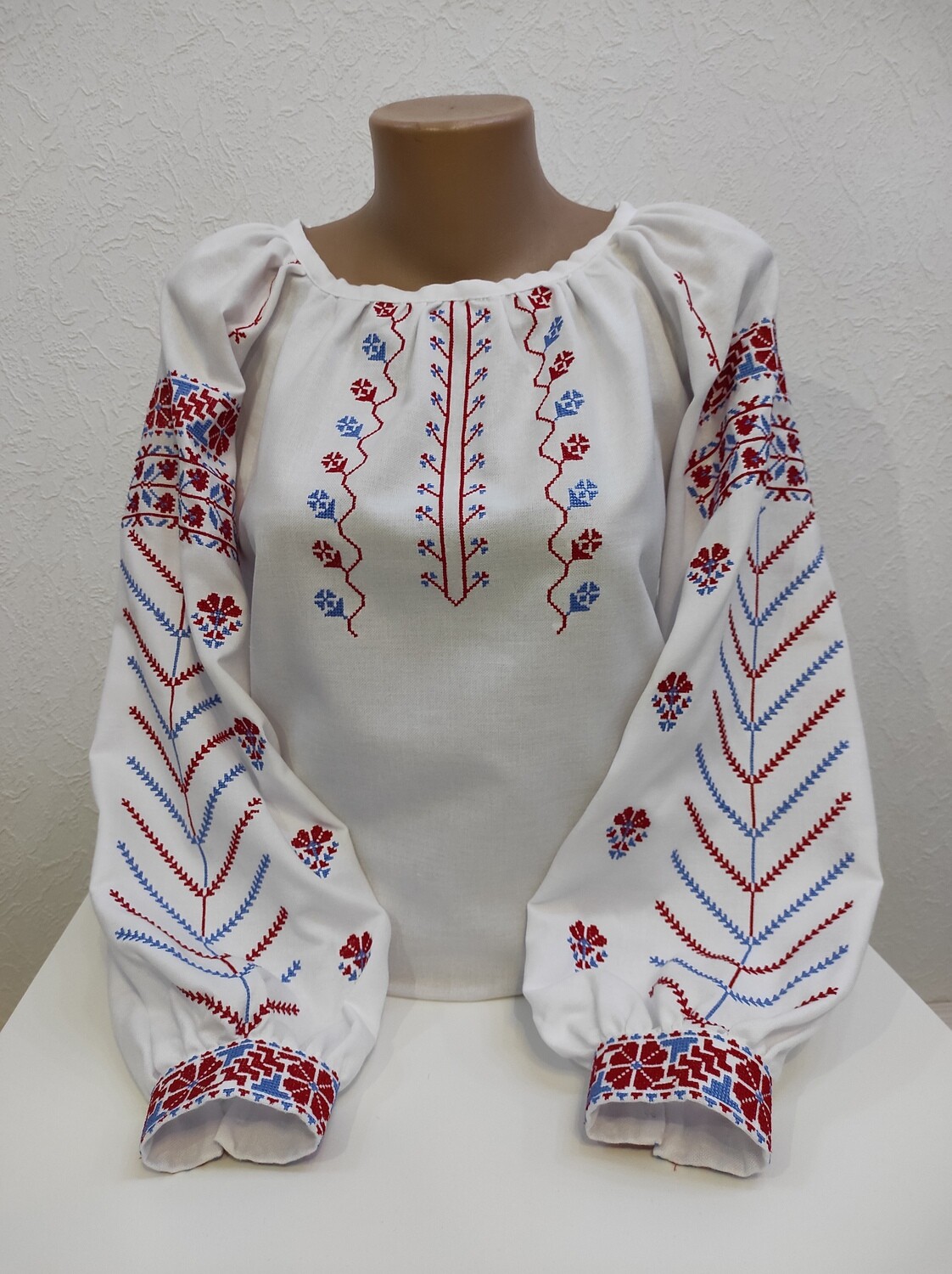 Вишиванка, жіноча вишивана блузка на домотканому полотні (Арт. 03190)