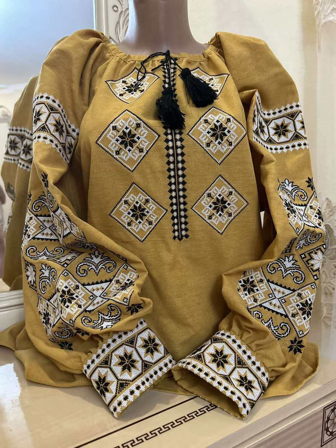 Вишиванка, жіноча вишивана блузка на жовтому льоні (Арт. 03228)
