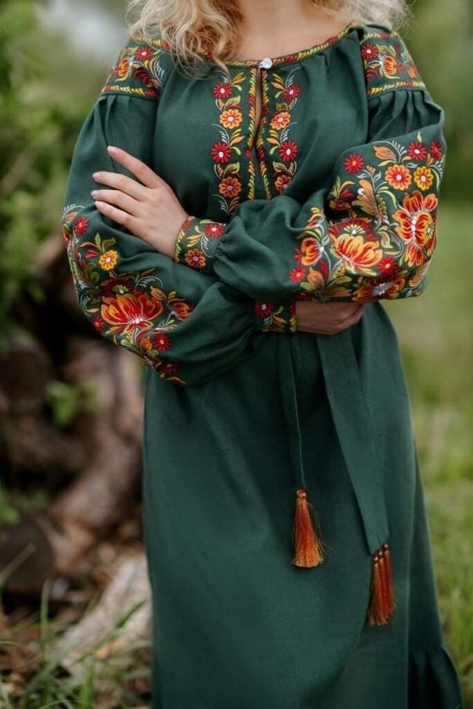 Вишиванка жіноча, сукня вишивана на зеленому домотканому (Арт. 03264)