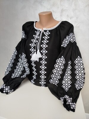 Вишиванка, жіноча вишивана блузка на чорному льоні (Арт. 03276) Вишиванка, жіноча вишивана блузка на чорному льоні (Арт. 03276)
