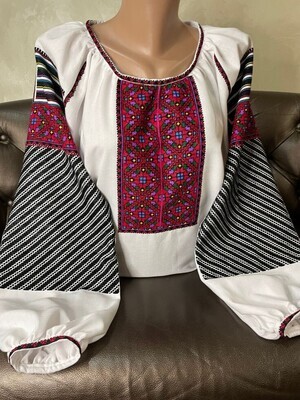 Вишиванка, жіноча вишивана блузка на домотканому полотні (Арт. 03297)