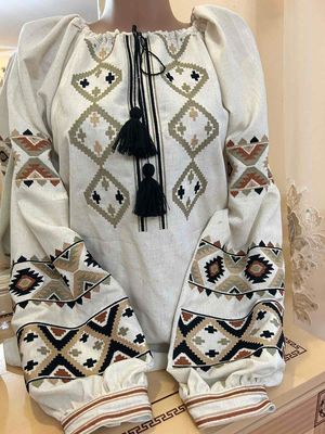 Вишиванка, жіноча вишивана блузка на сірому домотканому полотні (Арт. 03308) Вишиванка, жіноча вишивана блузка на сірому домотканому полотні (Арт. 03308)