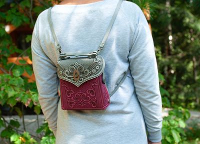 МІСЬКИЙ ЖІНОЧИЙ ШКІРЯНИЙ РЮКЗАК, МАЛЕНЬКИЙ СТИЛЬНИЙ РЮКЗАК, РУЧНА РОБОТА (Арт 03324) МІСЬКИЙ ЖІНОЧИЙ ШКІРЯНИЙ РЮКЗАК, МАЛЕНЬКИЙ СТИЛЬНИЙ РЮКЗАК, РУЧНА РОБОТА (Арт 03324)