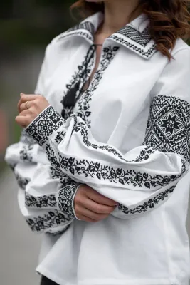 Вишиванка, жіноча вишивана блузка на домотканому полотні (Арт. 03327)