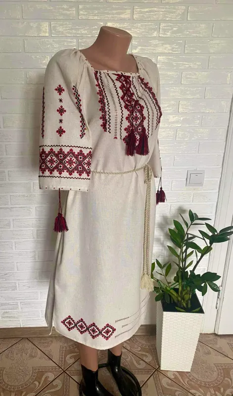 Вишиванка жіноча, сукня "Українська традиційна" (Арт. 03350) Вишиванка жіноча, сукня "Українська традиційна" (Арт. 03350)