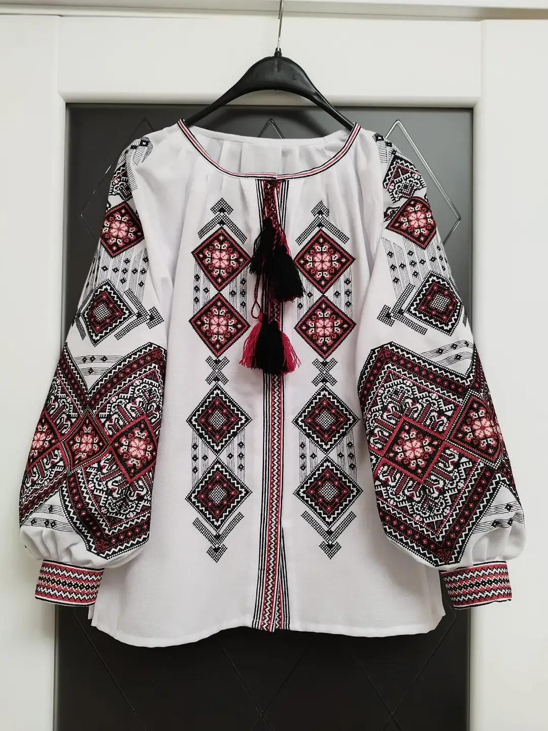 Вишиванка, жіноча вишивана блузка на домотканому полотні (Арт. 03385)