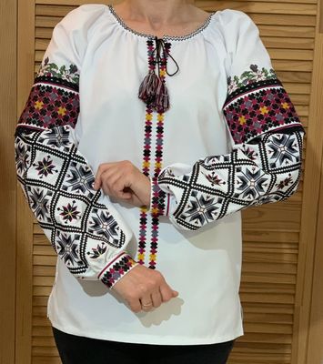 Вишиванка, жіноча вишивана блузка на домотканому полотні (Арт. 03435)