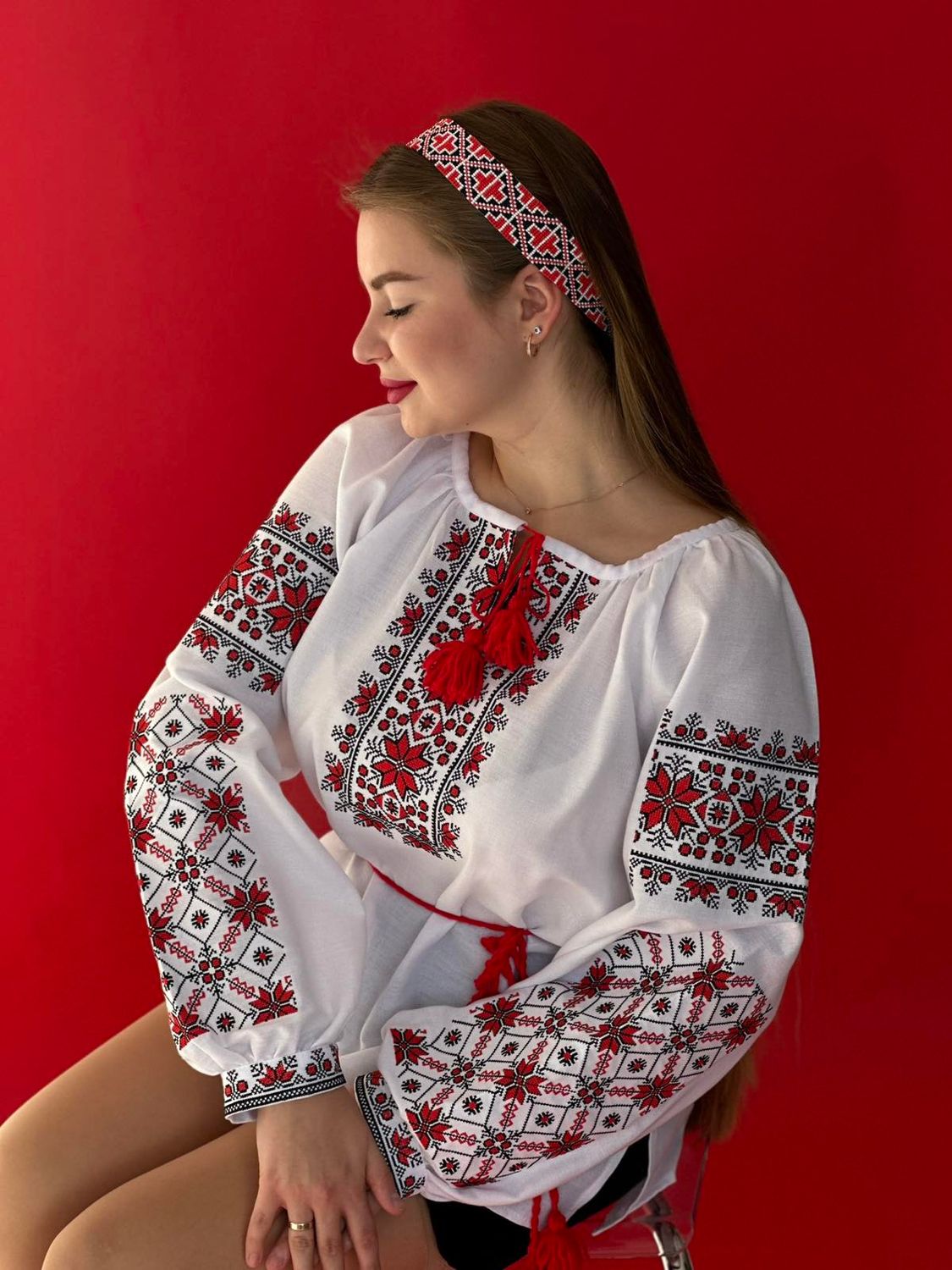 Вишиванка, жіноча вишивана блузка на білому домотканому (Арт. 03453)