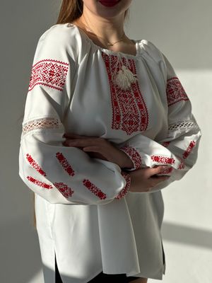 Вишиванка, жіноча вишивана блузка на білому домотканому (Арт. 03456)
